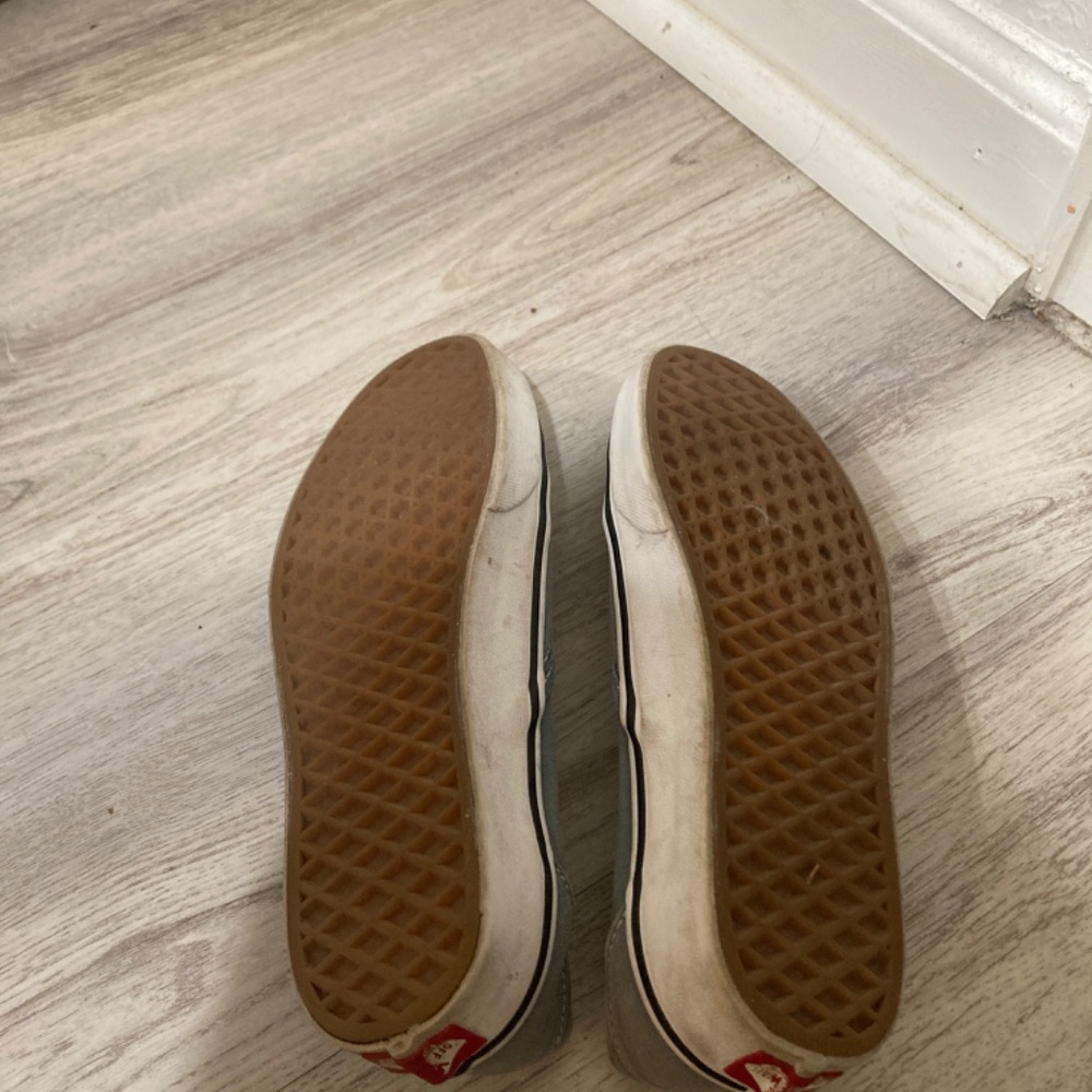 Vans - Picture 3 of 3